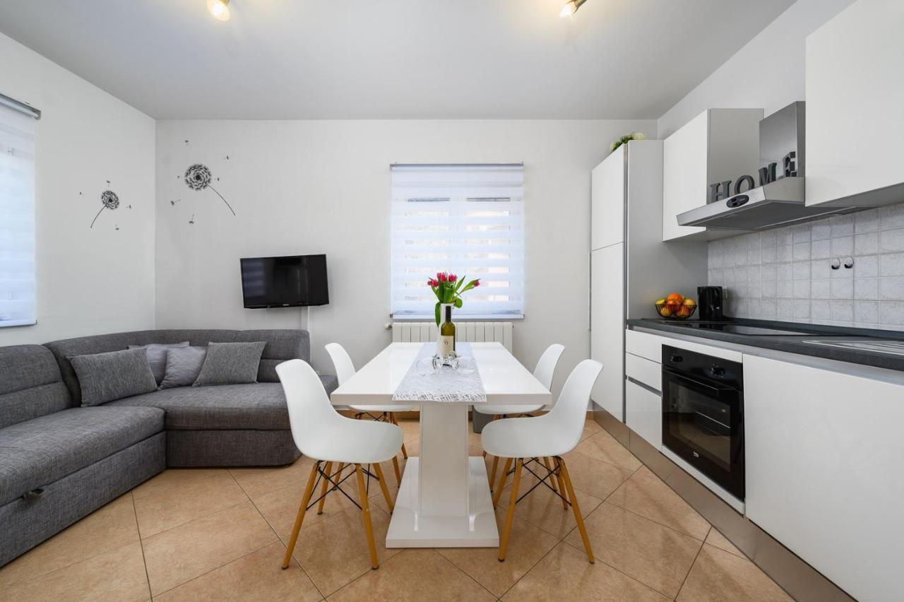 Bozica House With Apartments Murine Extérieur photo