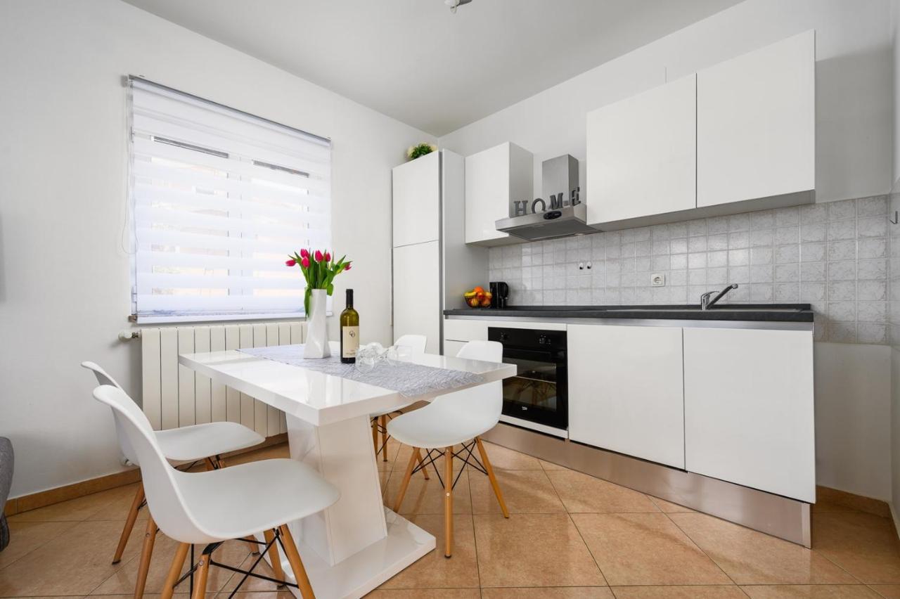 Bozica House With Apartments Murine Extérieur photo